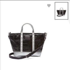 VS Cross Body